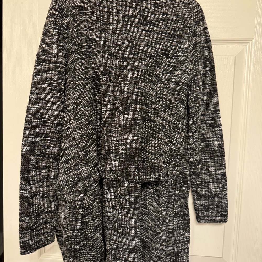Stylish Black and White/gray  Knit Cardigan - Picture 5 of 5